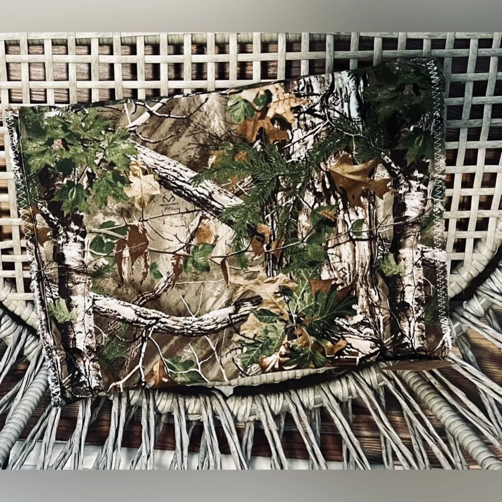 Small Camouflage Patterned pet crate pad. NWT